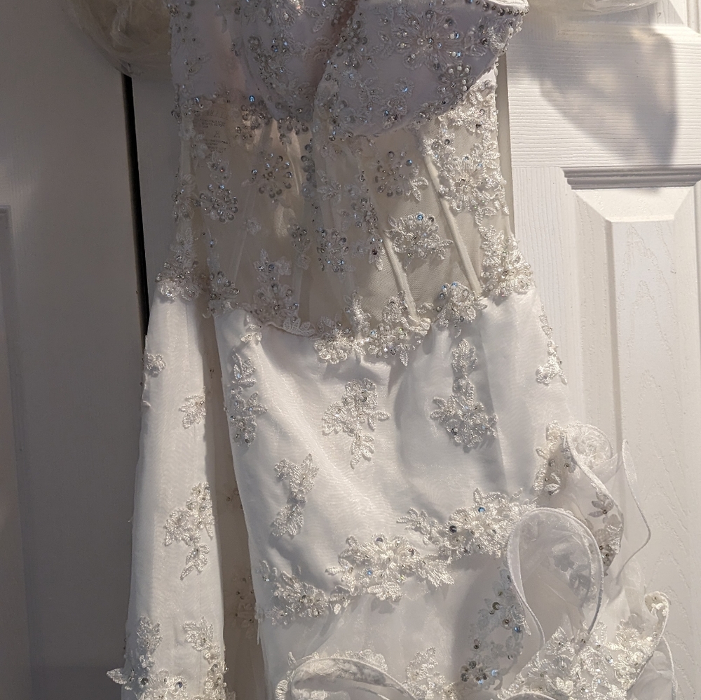 Wedding dress